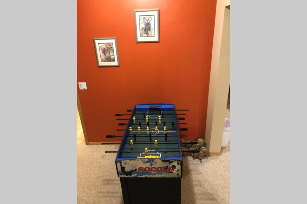 Sunny & Cozy Suite with Pool & Ping Pong table photo 2