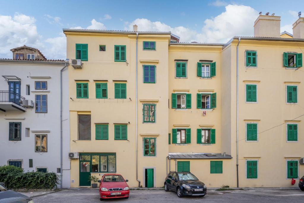 Naval apartment photo 2