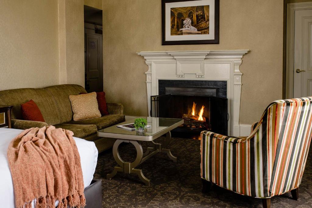 The Lenox Hotel Boston Room Type - Executive Room with One King