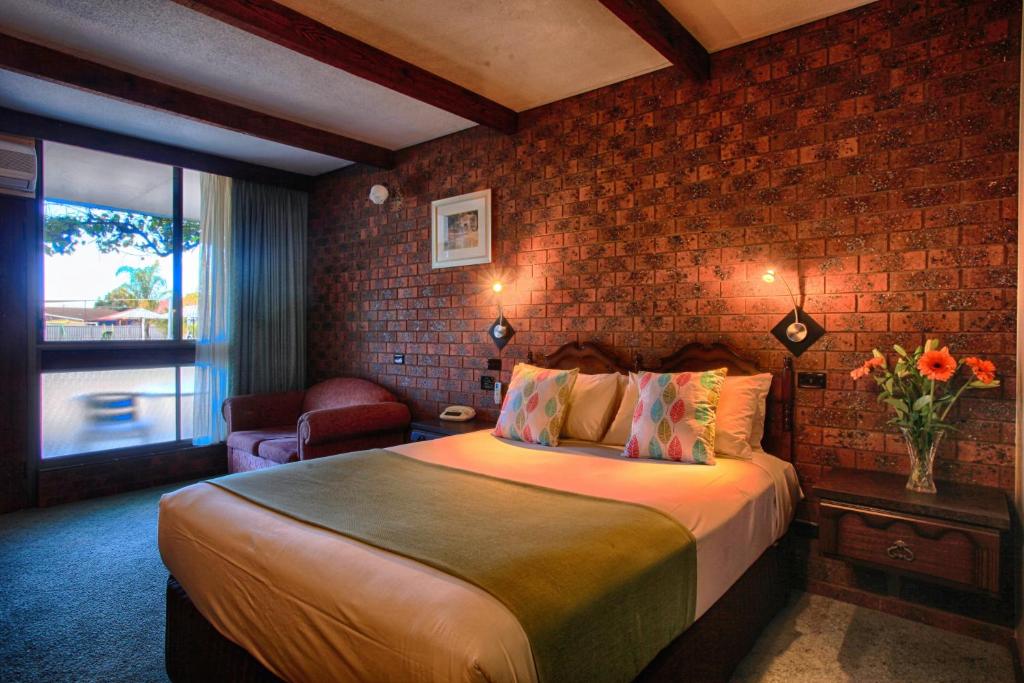 Belltower Motor Inn photo 4