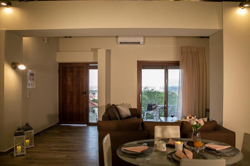 Under the rocks meteora panoramic view villa photo 3