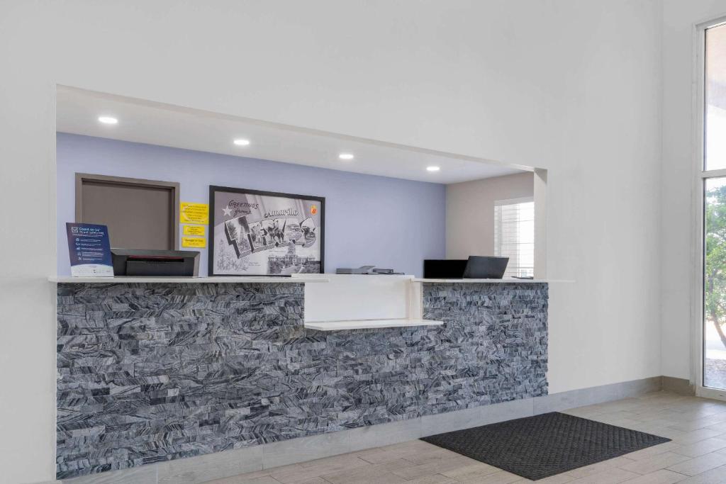 Super 8 by Wyndham Amarillo West photo 4