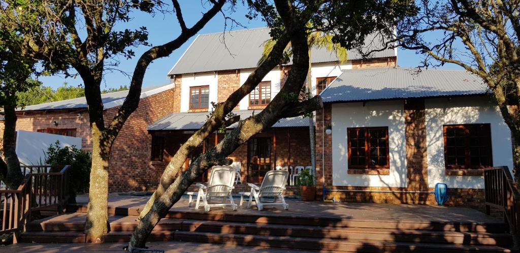 Protea Lodge and Cottage photo 4