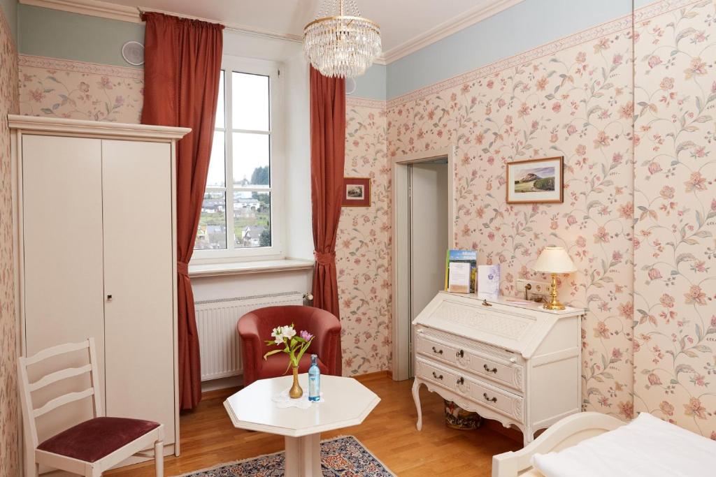 Schloßhotel Kurfürstliches Amtshaus Dauner Burg photo 1
