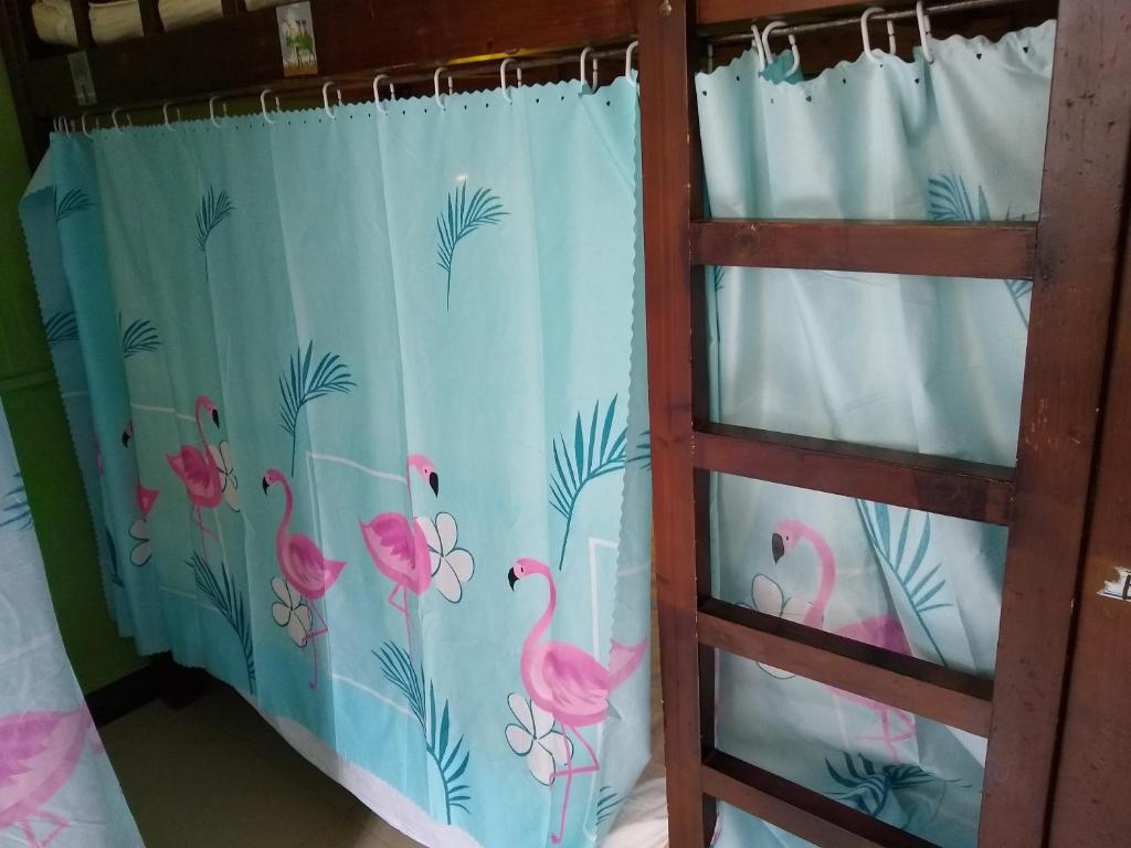 Номер (Кровать в общем 6-местном номере), How Flower Hostel Yangshuo