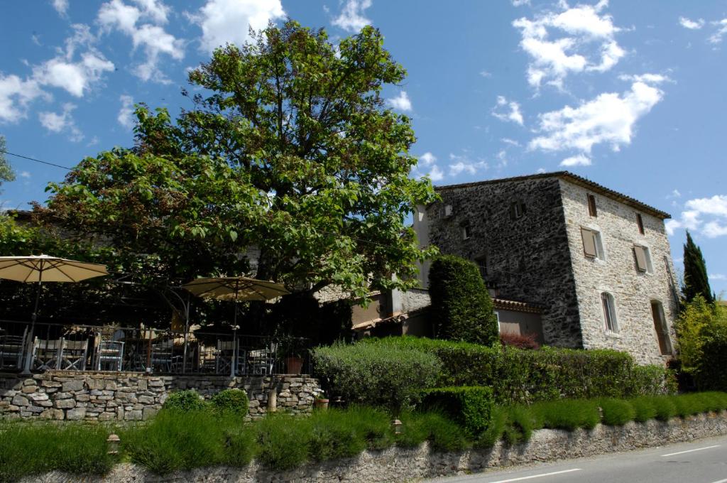 Restaurant et Chambres d'Hôtes La Ferme de Cornadel photo 1
