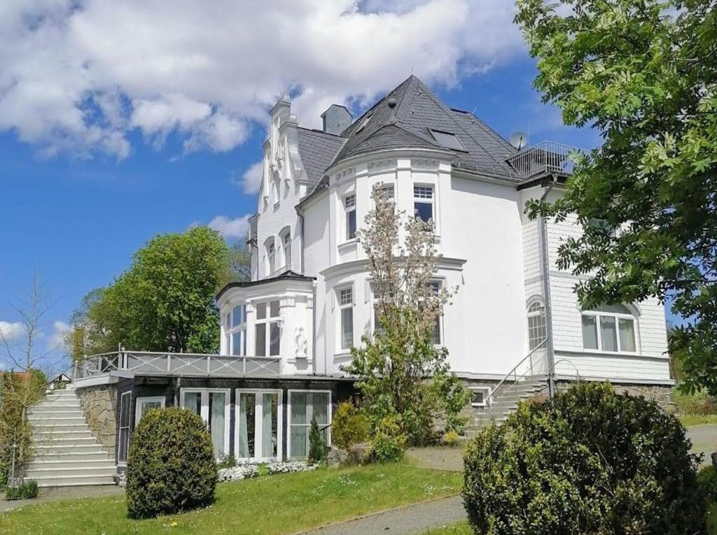 WeisseVilla Friedrichsbrunn Fewo SOLIDE photo 1