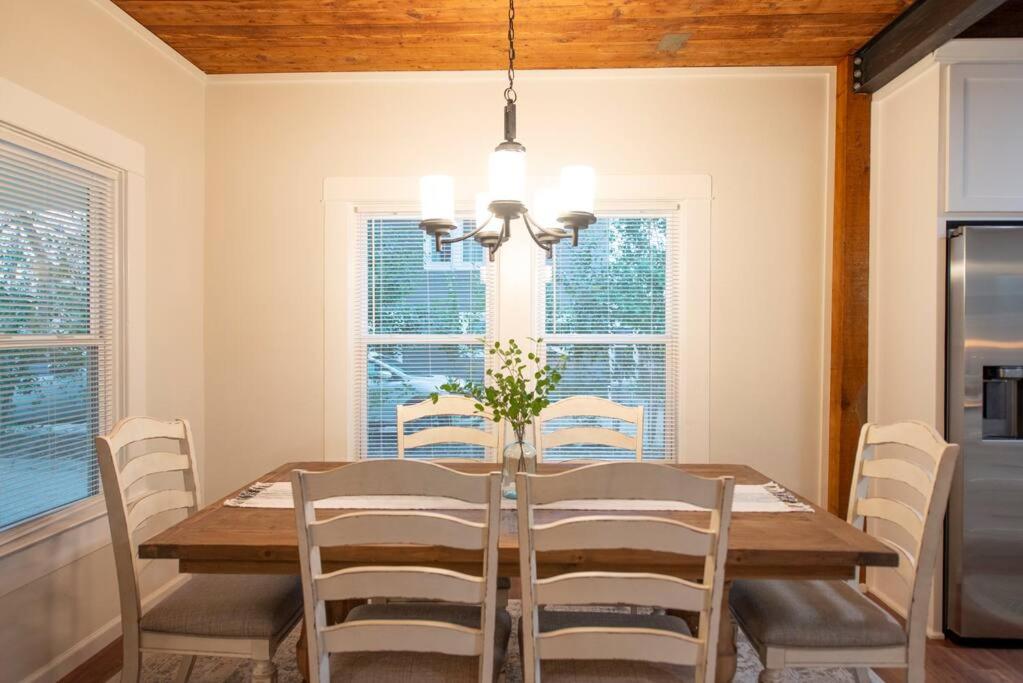 NEW-Ethel Rose Cottage-5 min to Magnolia Silos photo 4