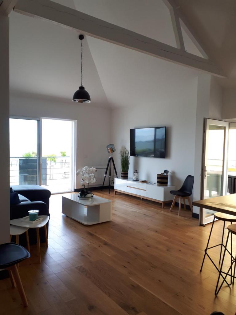 Maison et grande terrasse face mer photo 3