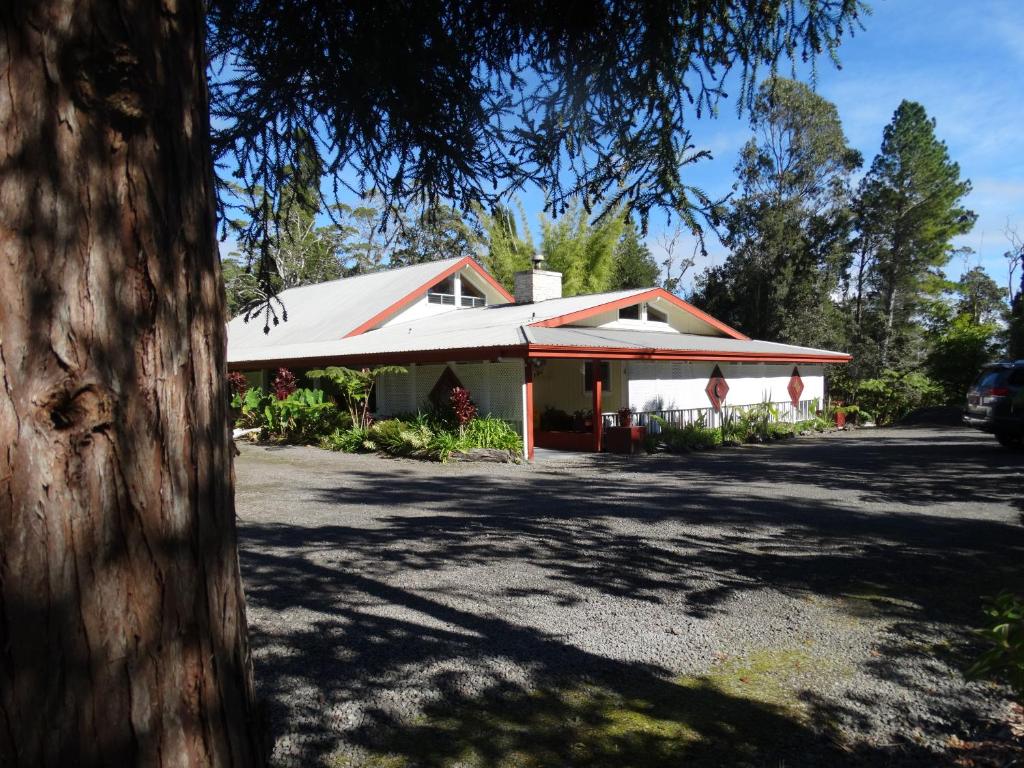 Lokahi Lodge image