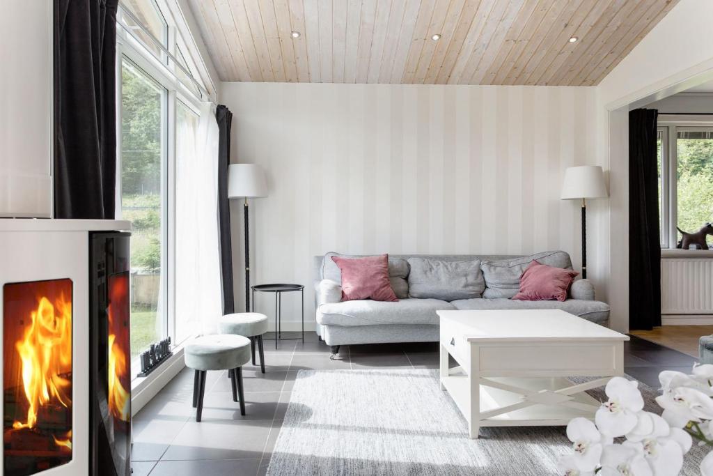 Five-Bedroom holiday home by the river of lagan photo 2