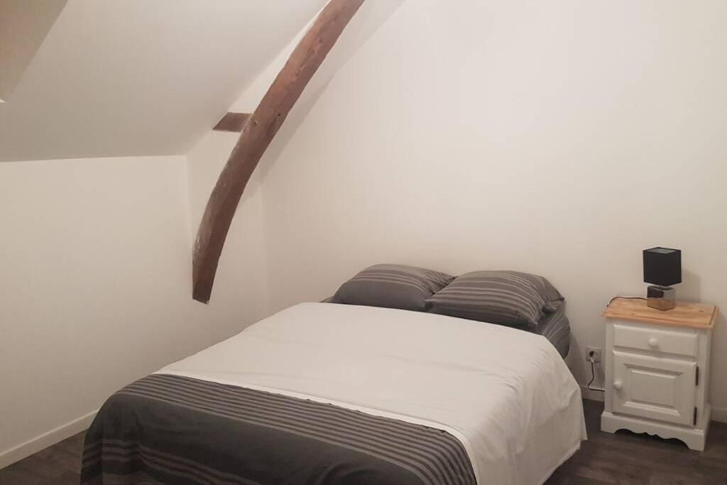 Maison de bourg avec extérieur. photo 1