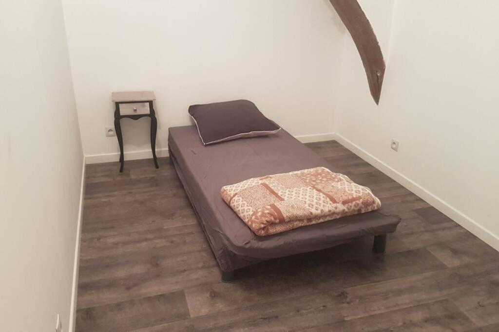 Maison de bourg avec extérieur. photo 3