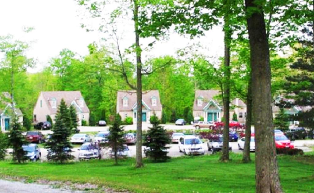 Spruce Hill Inn & Cottages photo 3