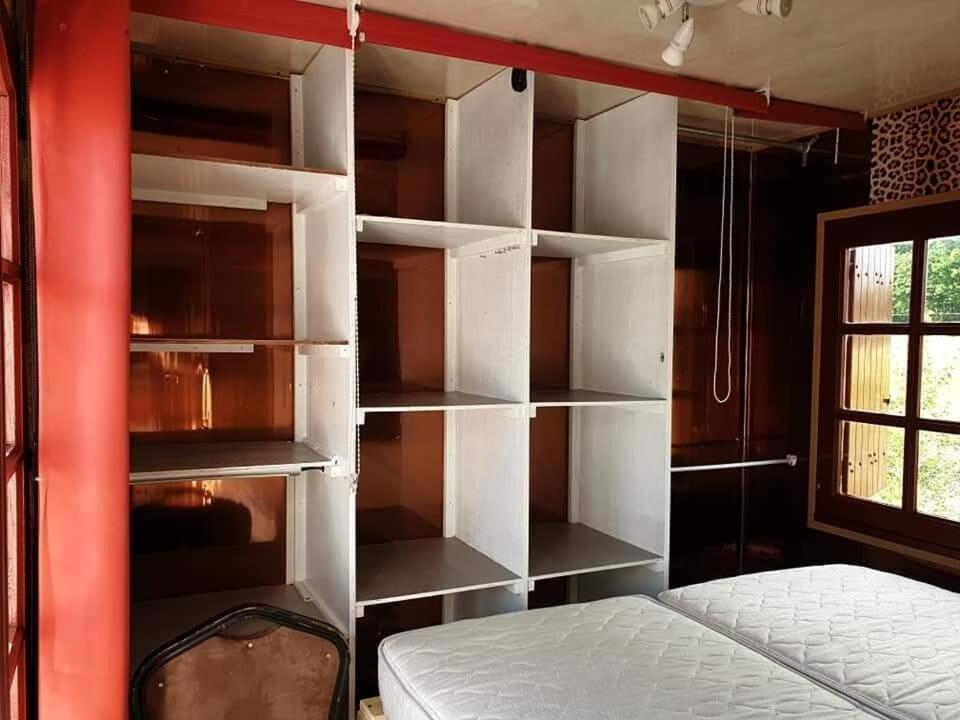 Gîtes Les Perouilles - La loge climatisée de Naïda photo 2