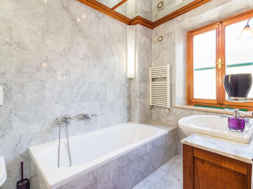 Apartment Antonella & Napoletano-2 by Interhome photo 4