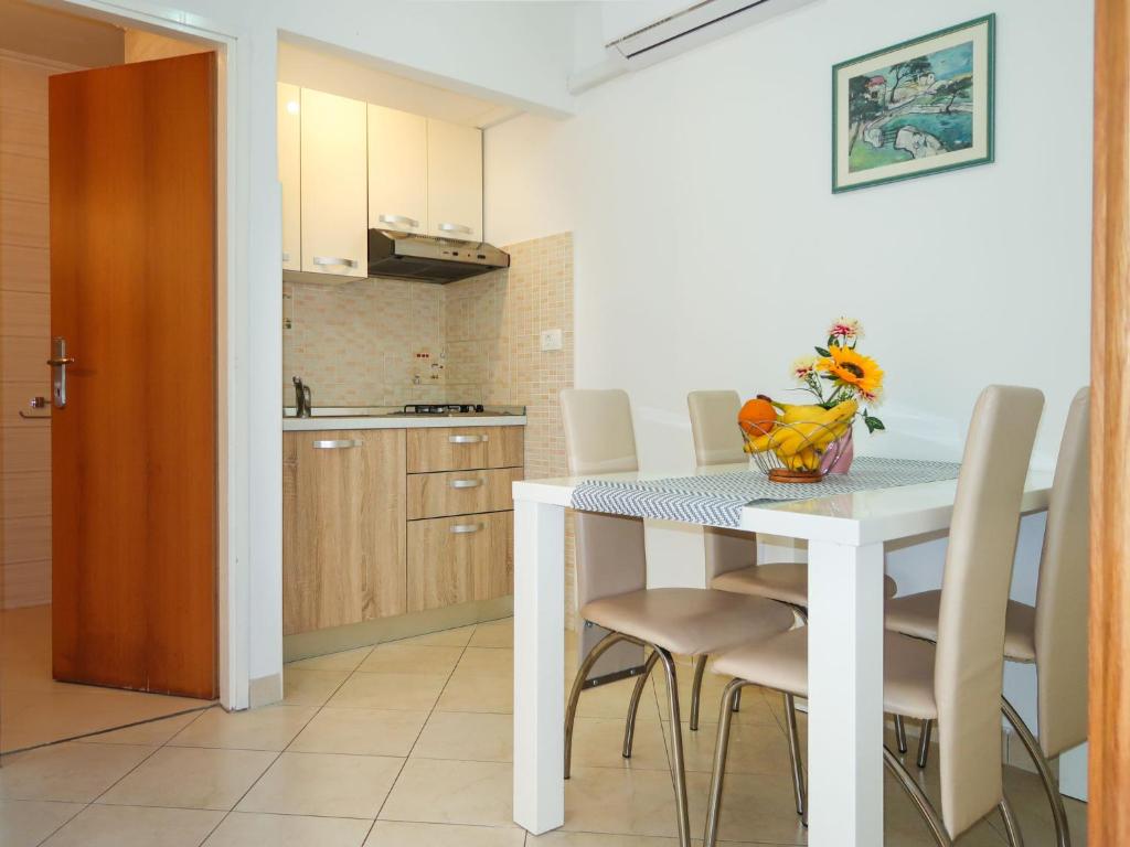 Apartment Klaudija - RAC145 by Interhome photo 4