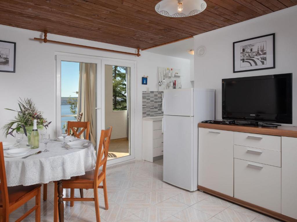 Apartment Fister - JAD100 by Interhome photo 3