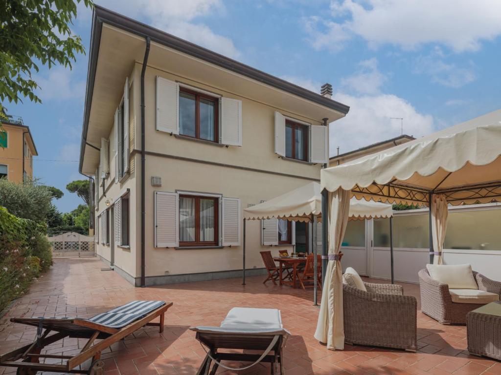 Holiday Home Rosa by Interhome