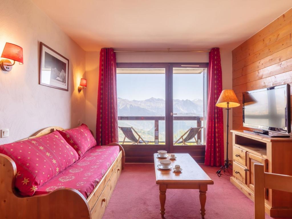 Apartment Les Terrasses du Corbier by Interhome