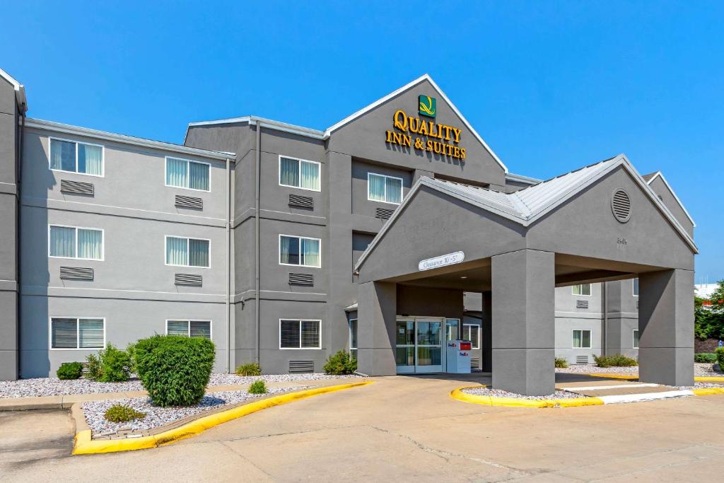 Quality Inn & Suites Keokuk North image
