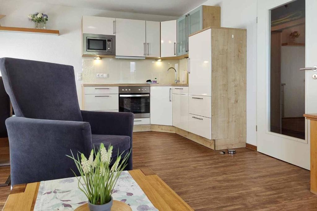 Ferienwohnung-308-Hohe-Lith-Duhnen-mit-eigenem-Strandkorb-am-Strand photo 4