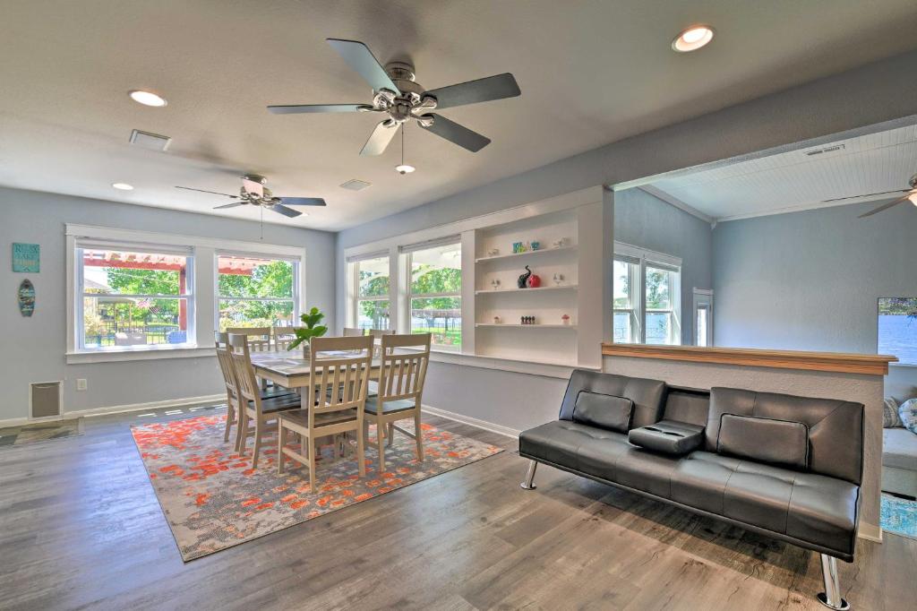 Spacious Granbury Home with Lakefront Outdoor Oasis! photo 4