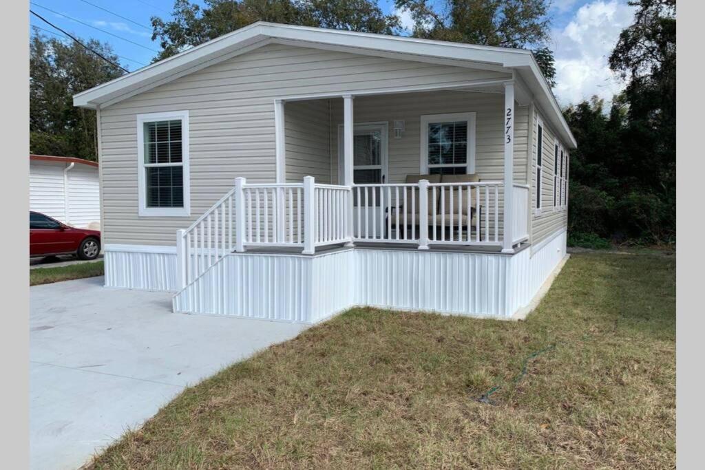 Resort Cottage near parks at Great Price! image