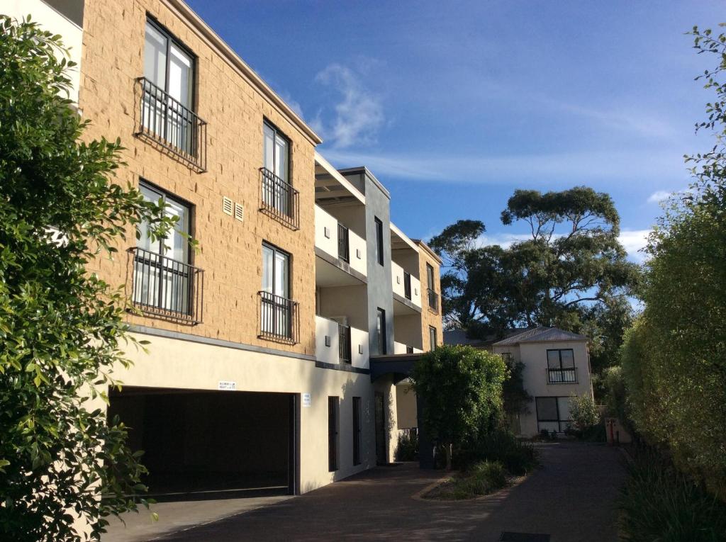 Oceanic on Thompson Apartments photo 4