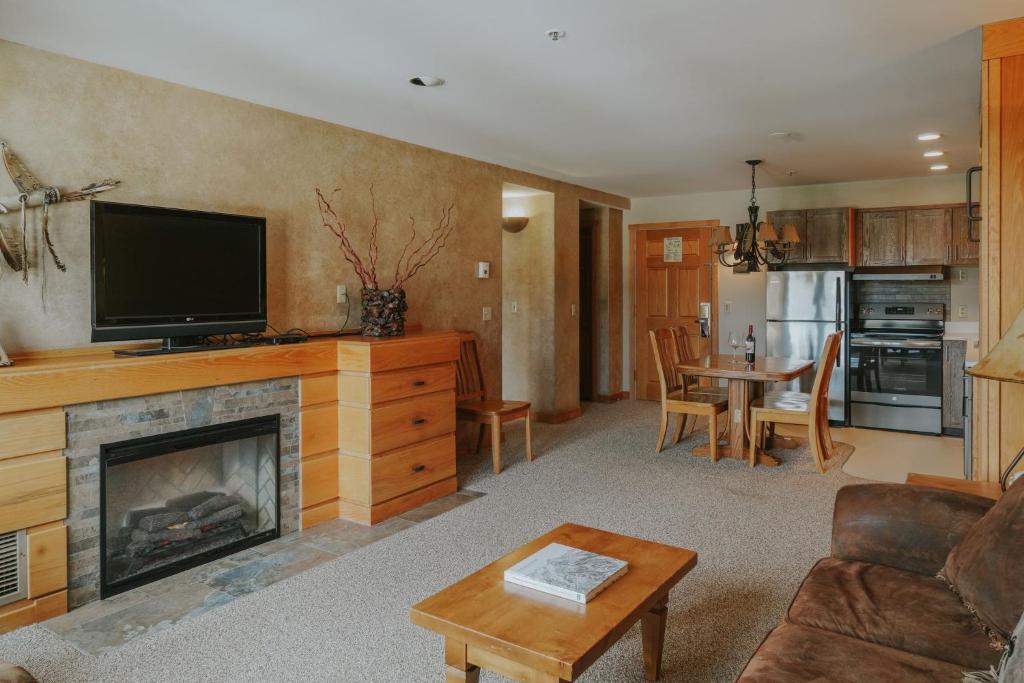 Shoshone Condos at Big Sky Resort image