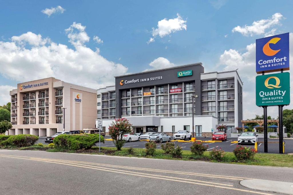 Comfort Inn & Suites Spring Lake - Fayetteville Near Fort Liberty image