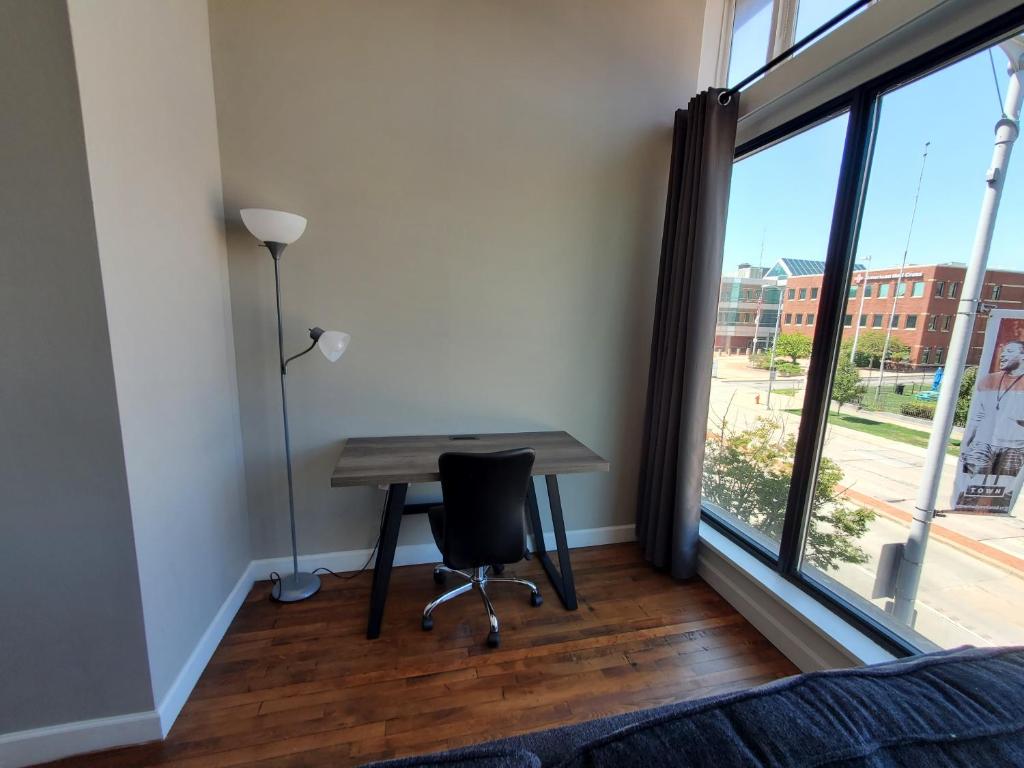 Trendy Midtown Lofts photo 3