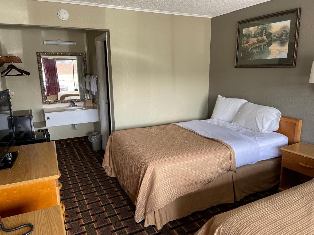 Bravo Inn photo 2