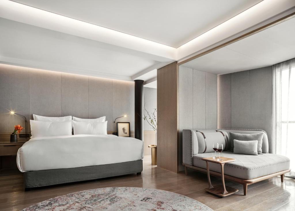 Двухместный (CHAO Signature inclusive Mini Bar and 24 hours stay), CHAO Sanlitun Beijing