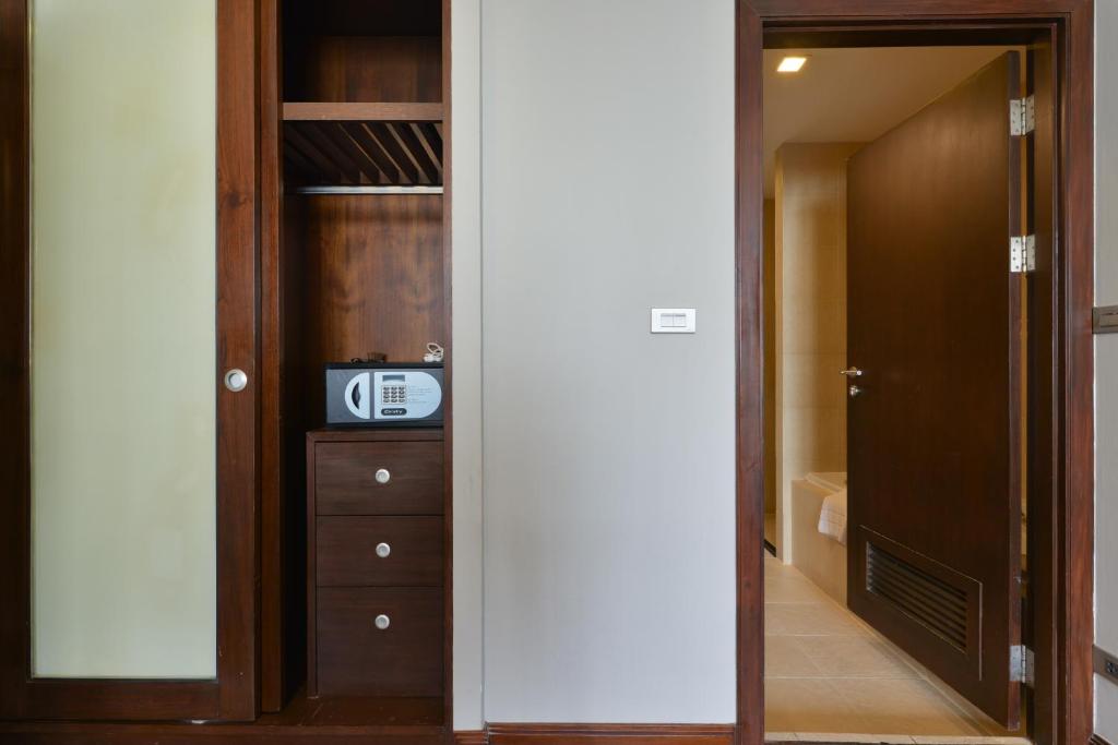 Сьюит (Люкс «Гранд»), Отель Grand Asoke Residence Sukhumvit