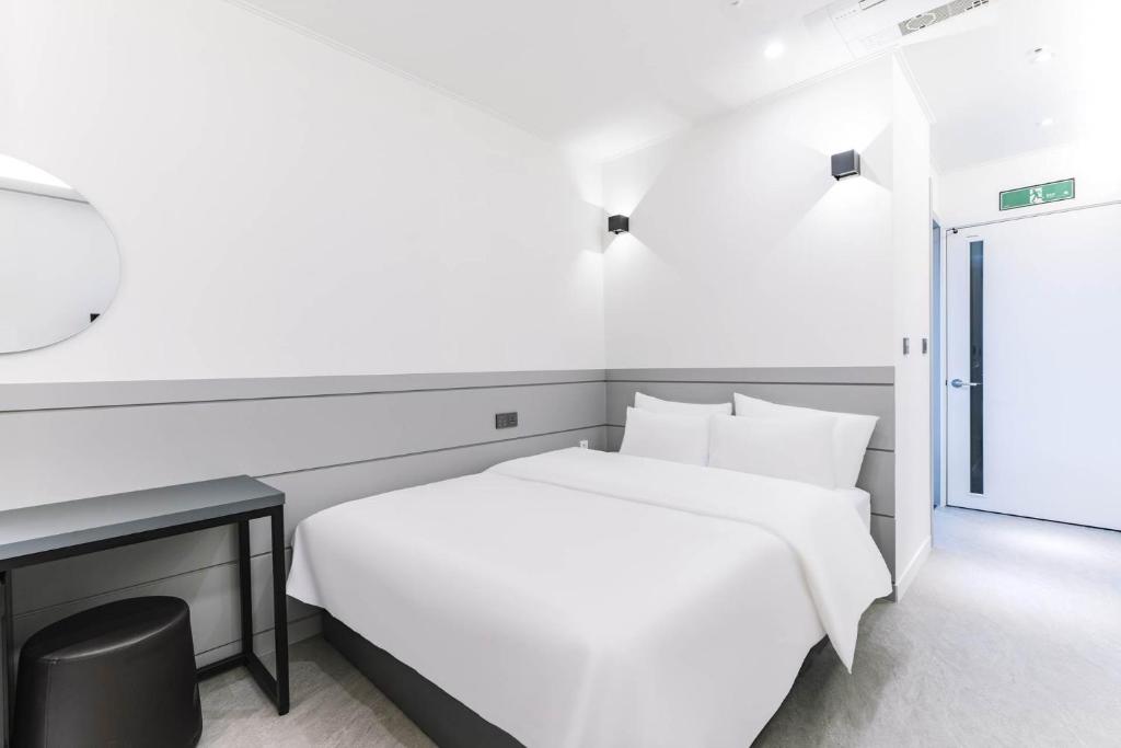 Pyeongtaek Godeok Rich Stay Hotel photo 2
