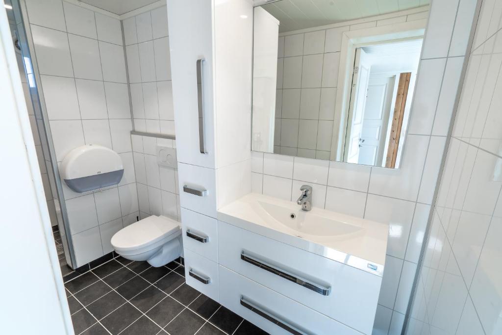 Å-Hamna Rorbuer photo 4