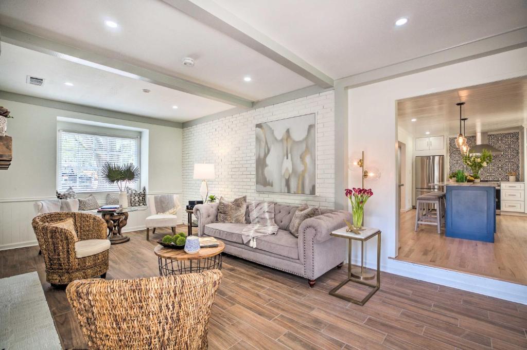 Alpharetta Home with Large Yard - Walk to Dtwn! photo 3