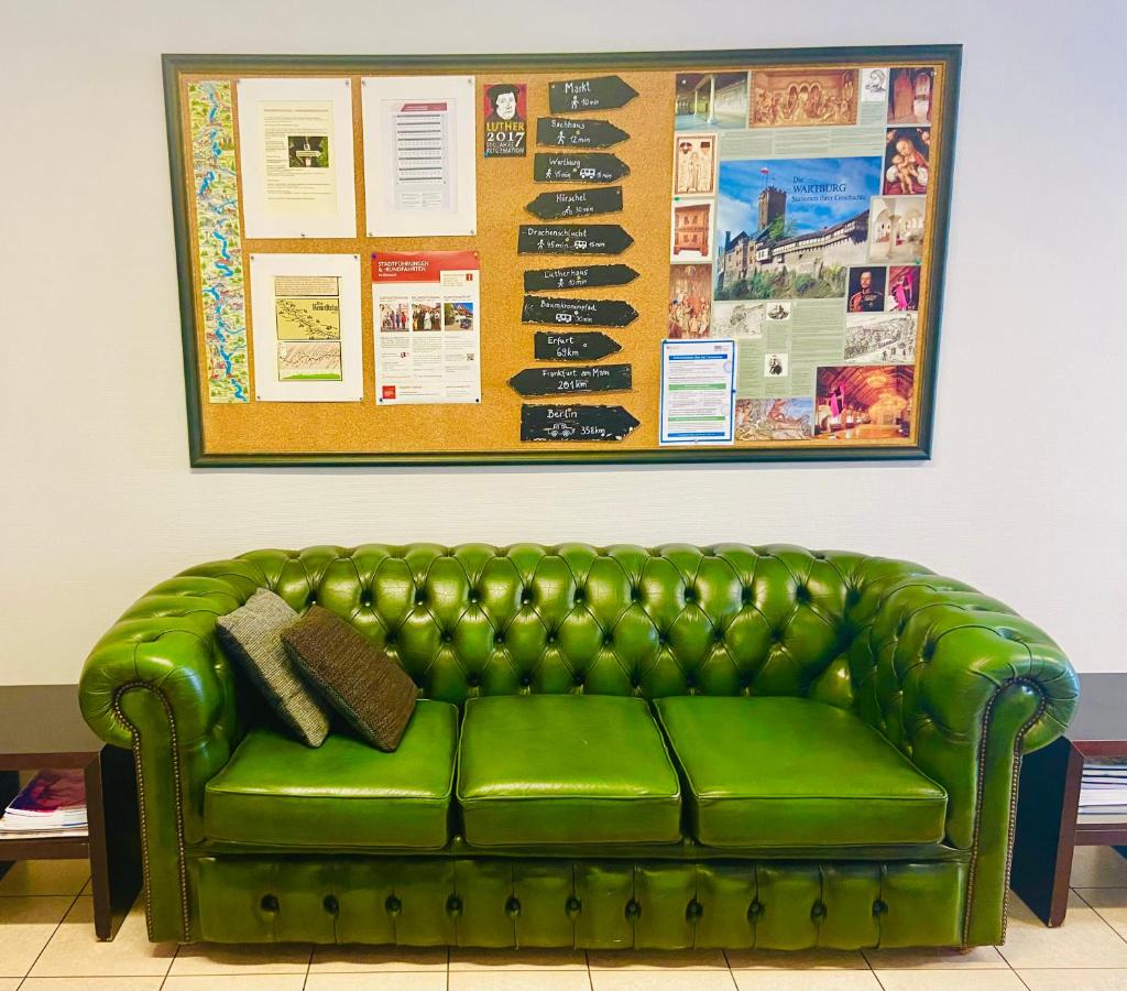 City Hotel photo 2