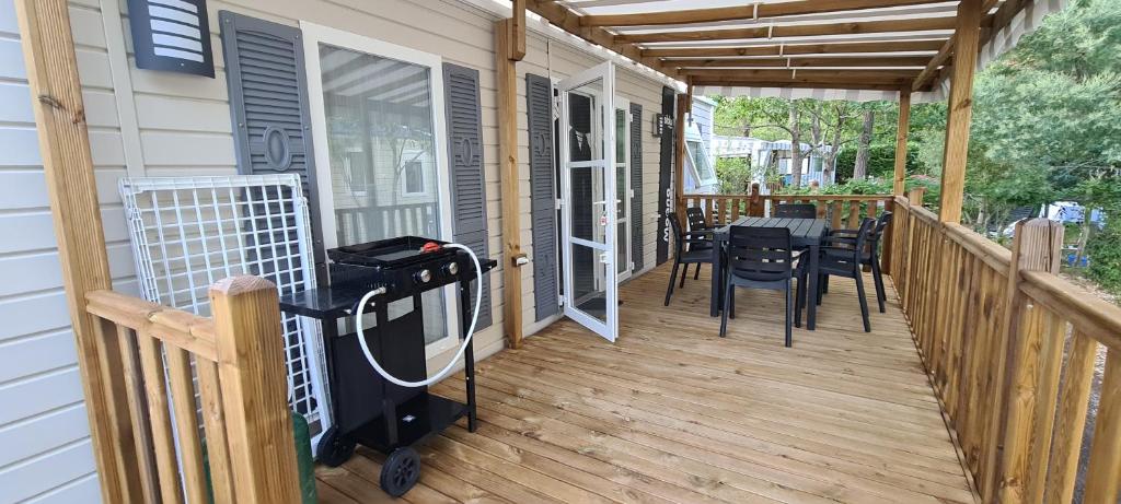 Mobilhome 2 ch,1 salon 40m2 de Charme dans camping *** photo 2