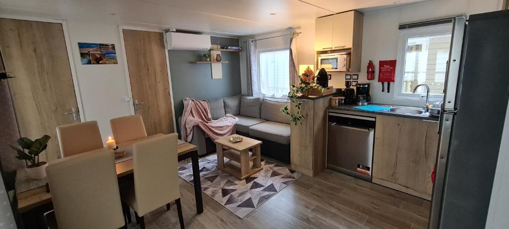 Mobilhome 2 ch,1 salon 40m2 de Charme dans camping *** photo 1