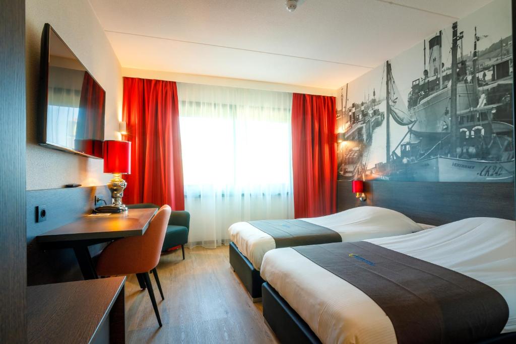 Двухместный (Двухместный номер Делюкс с 2 отдельными кроватями), Bastion Hotel Haarlem Velsen