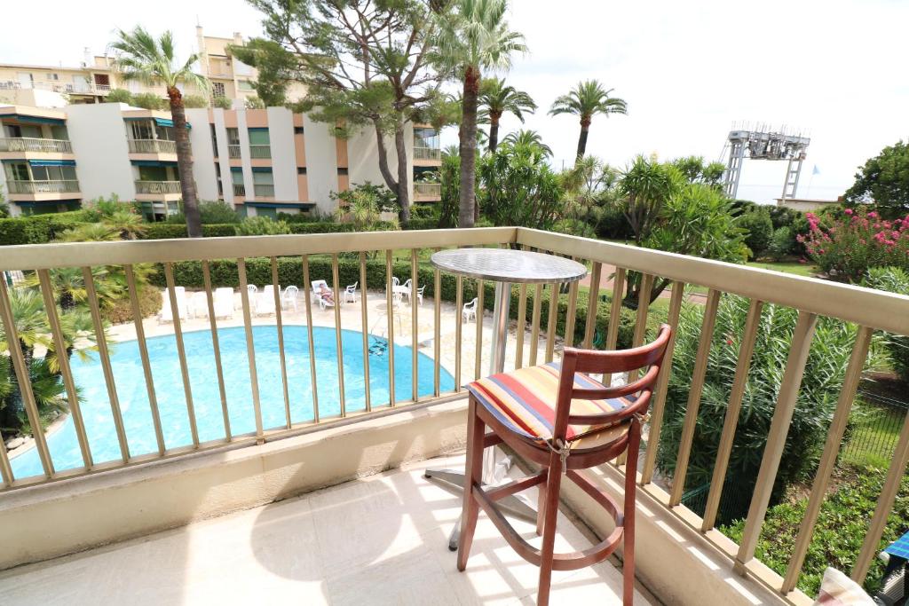 Sea side 2 bedroom with heated pool 322 photo 4