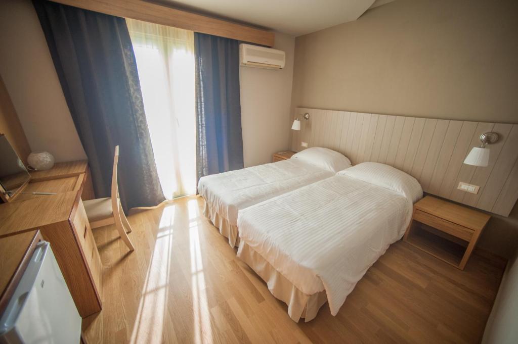 Семейный (Семейный номер с видом на сад), El Greco Hotel