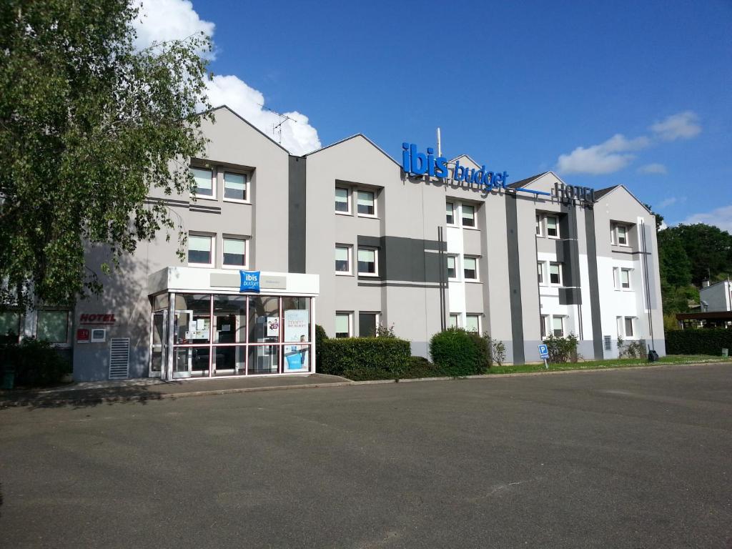 ibis budget Chateaudun photo 1