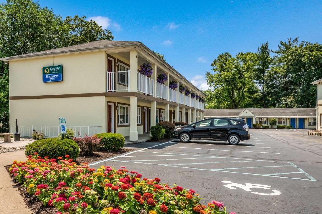 Quality Inn Poughkeepsie image