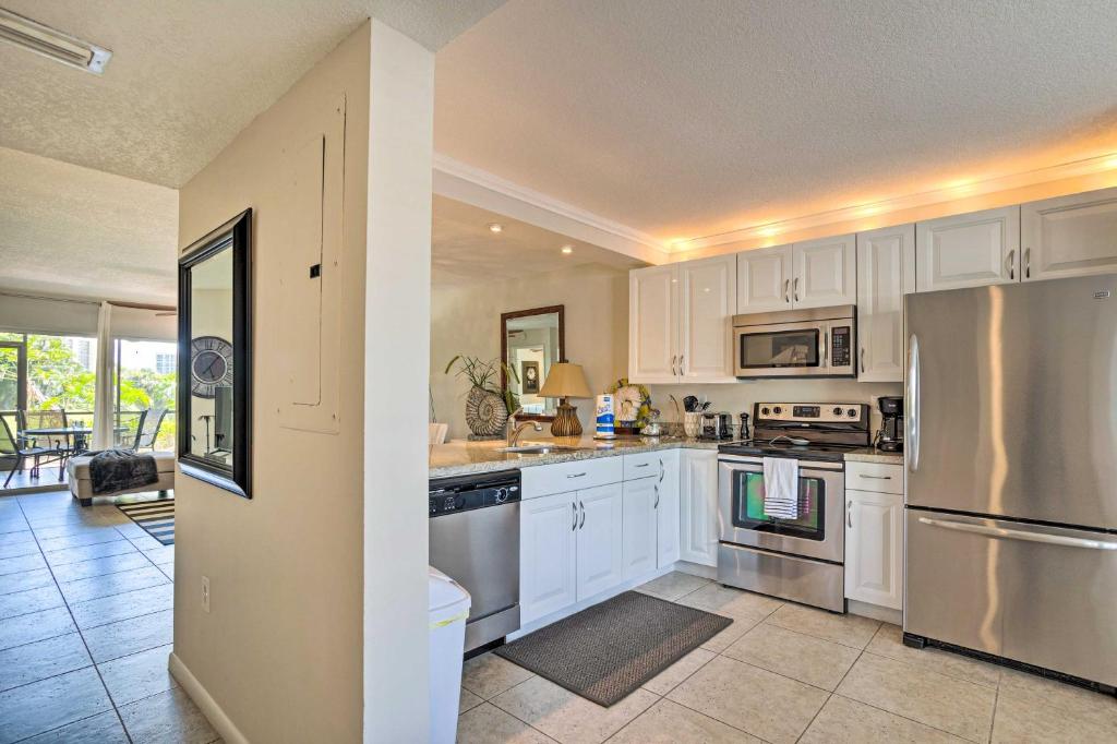Calm Jupiter Condo with Lanai Less Than half Mi to Beach! photo 3