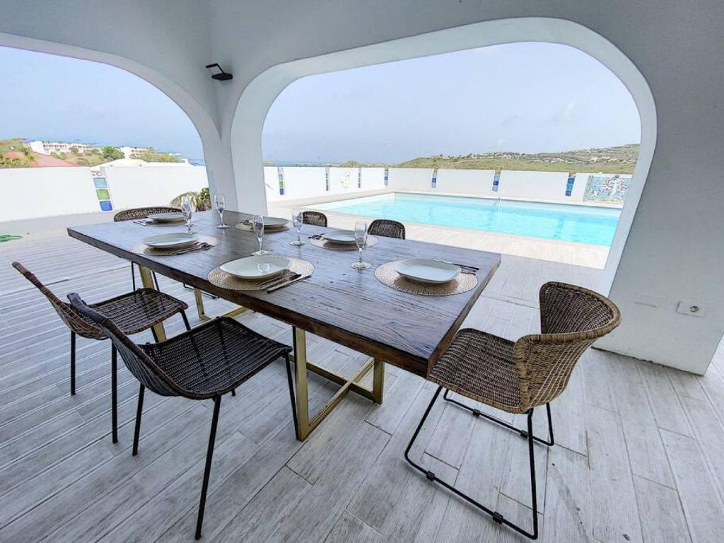 Villa Atypik, Orient bay walkable with super sized private pool photo 2