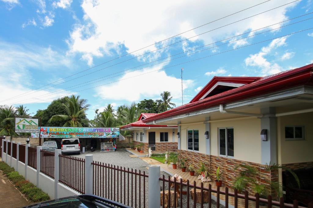AJ Residences Apartelle photo 3