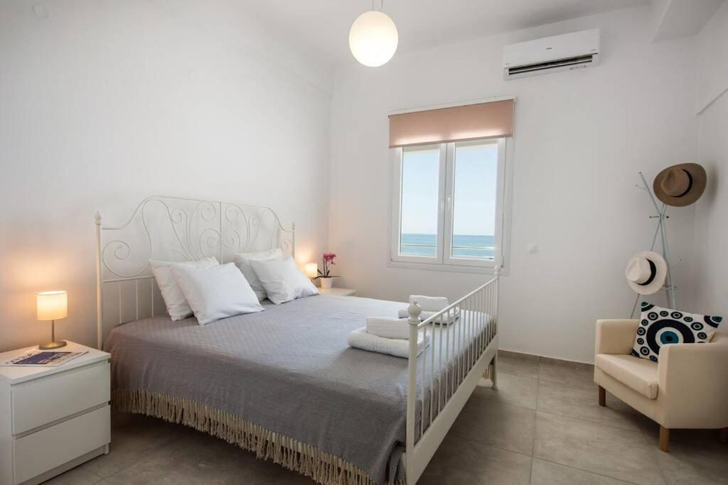 Amazing Seafront Suite photo 4